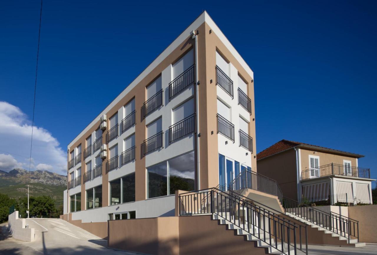 Apartments Step コトル エクステリア 写真